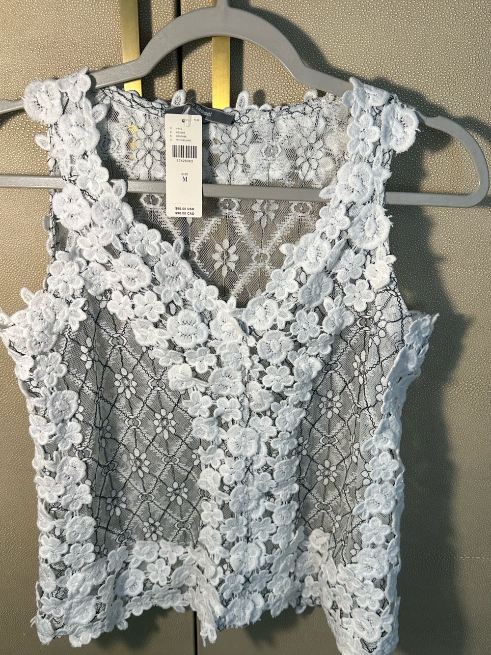 Women's White Floral Lace V-Neck Tank Top - Lace Overlay